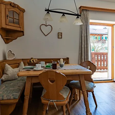 Gaestehaus Hinterponholz דירה