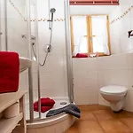 아파트 Gaestehaus Hinterponholz