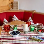 아파트 Gaestehaus Hinterponholz *